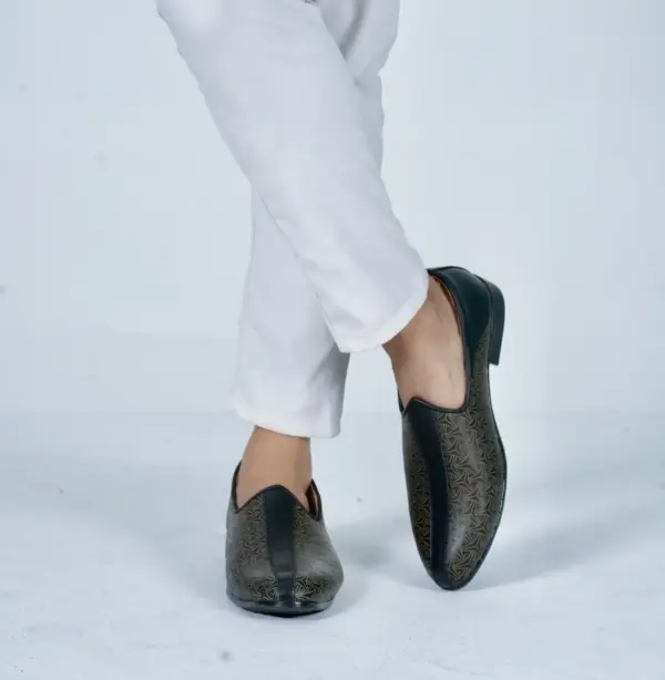 Mojari Shoe